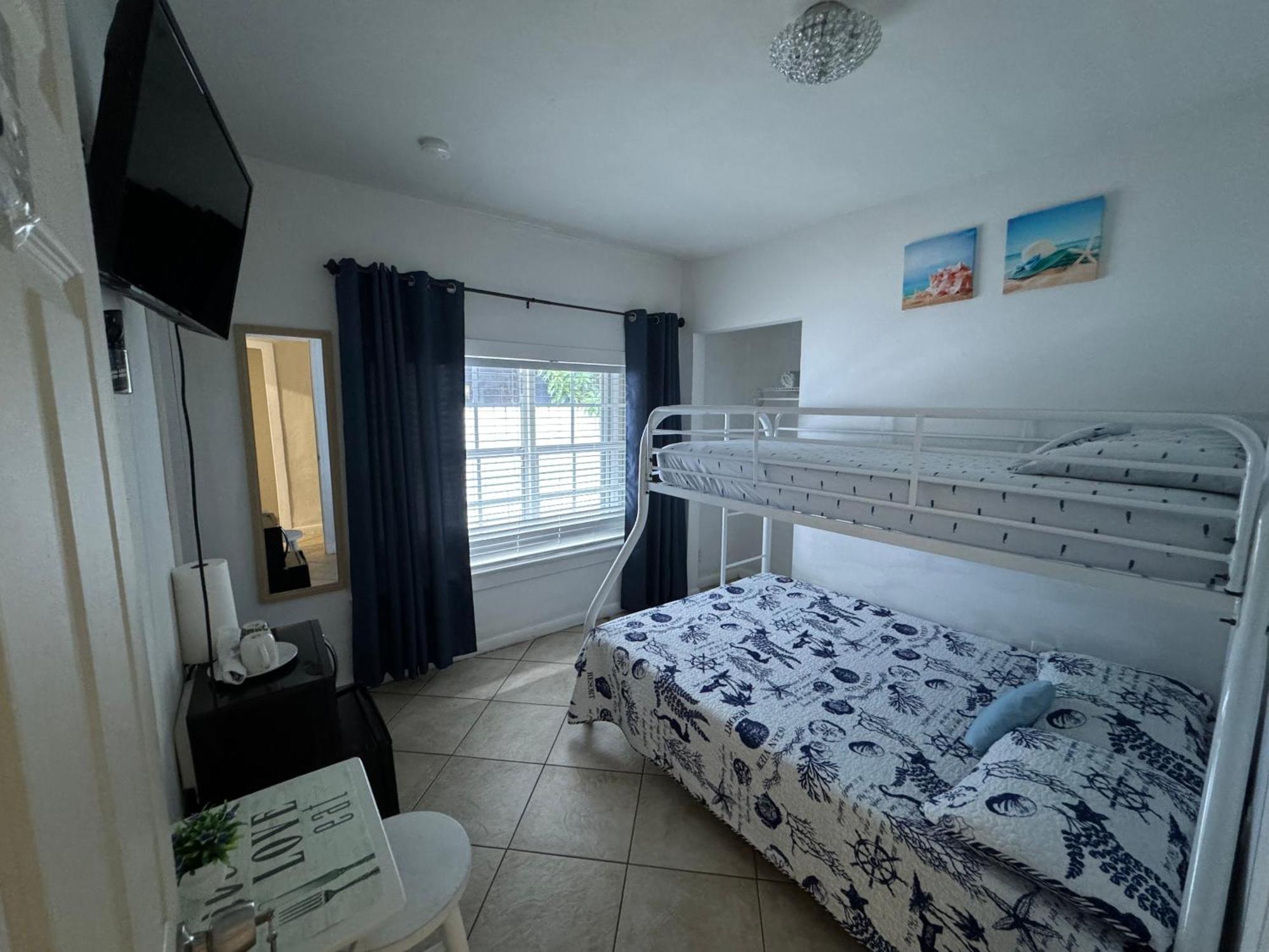 B5 Best Value On Private Bedroom With Private Bathroom In Little Havana, 迈阿密 外观 照片